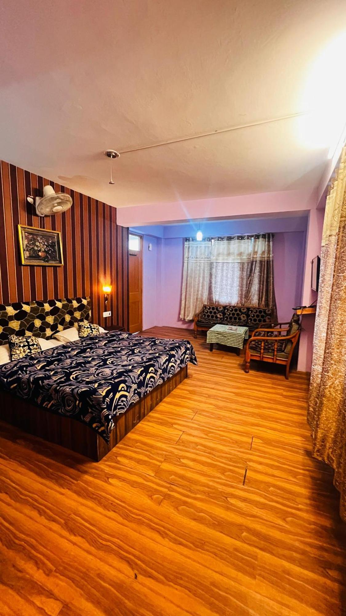 โฮเต็ล เช็ทนา&คอทเทจส์ Hotel มะนาลี ภายนอก รูปภาพ