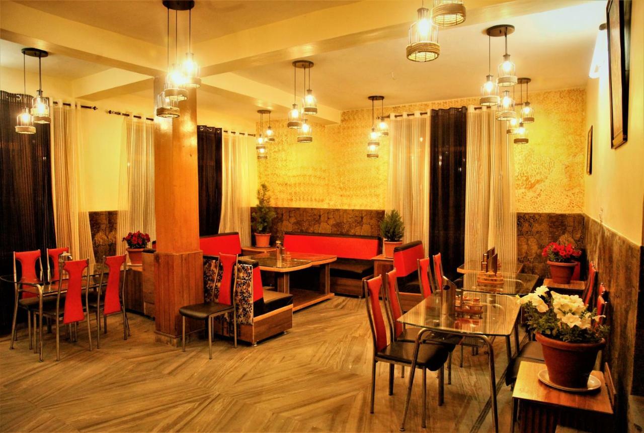 โฮเต็ล เช็ทนา&คอทเทจส์ Hotel มะนาลี ภายนอก รูปภาพ